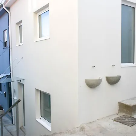 Typical Quarter Nest Porto